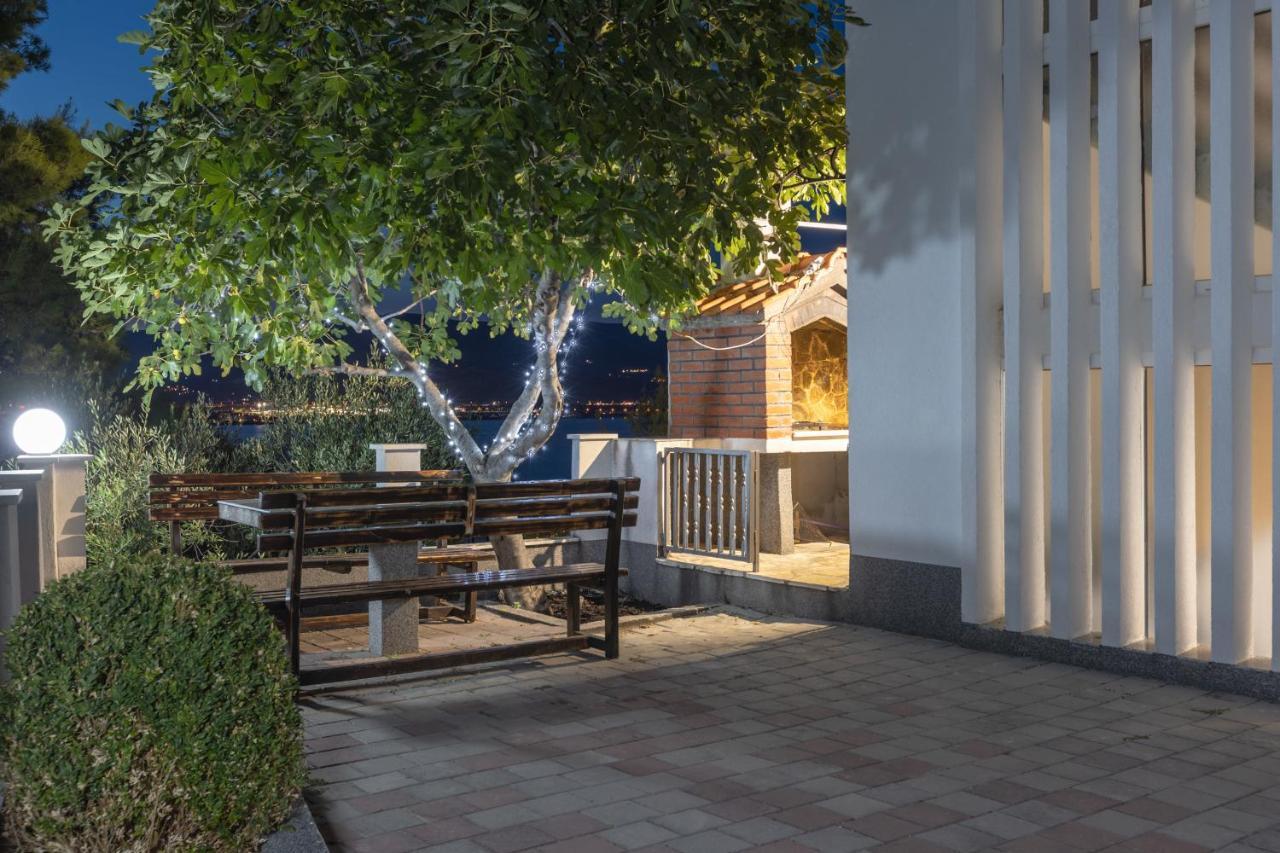 Holiday Home Insulam Mare Trogir Luaran gambar