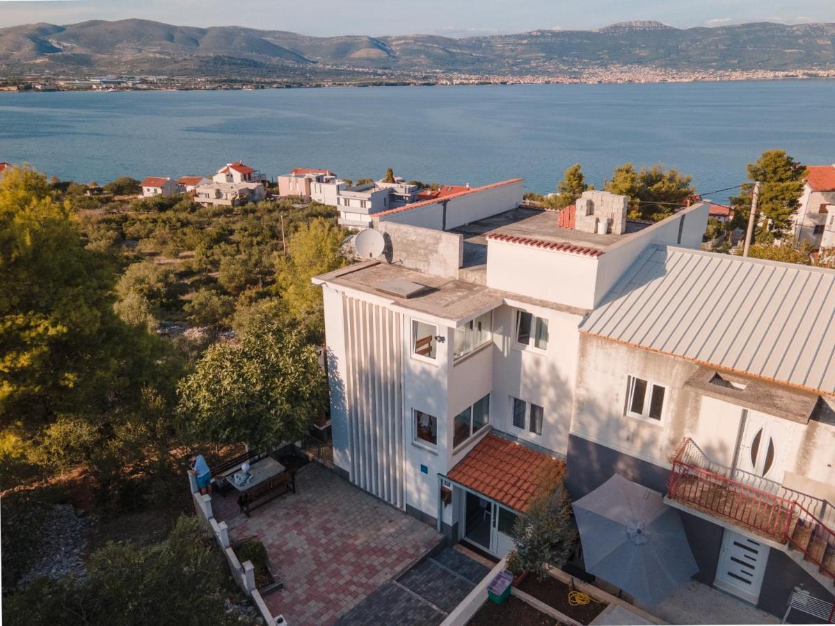 Holiday Home Insulam Mare Trogir Luaran gambar