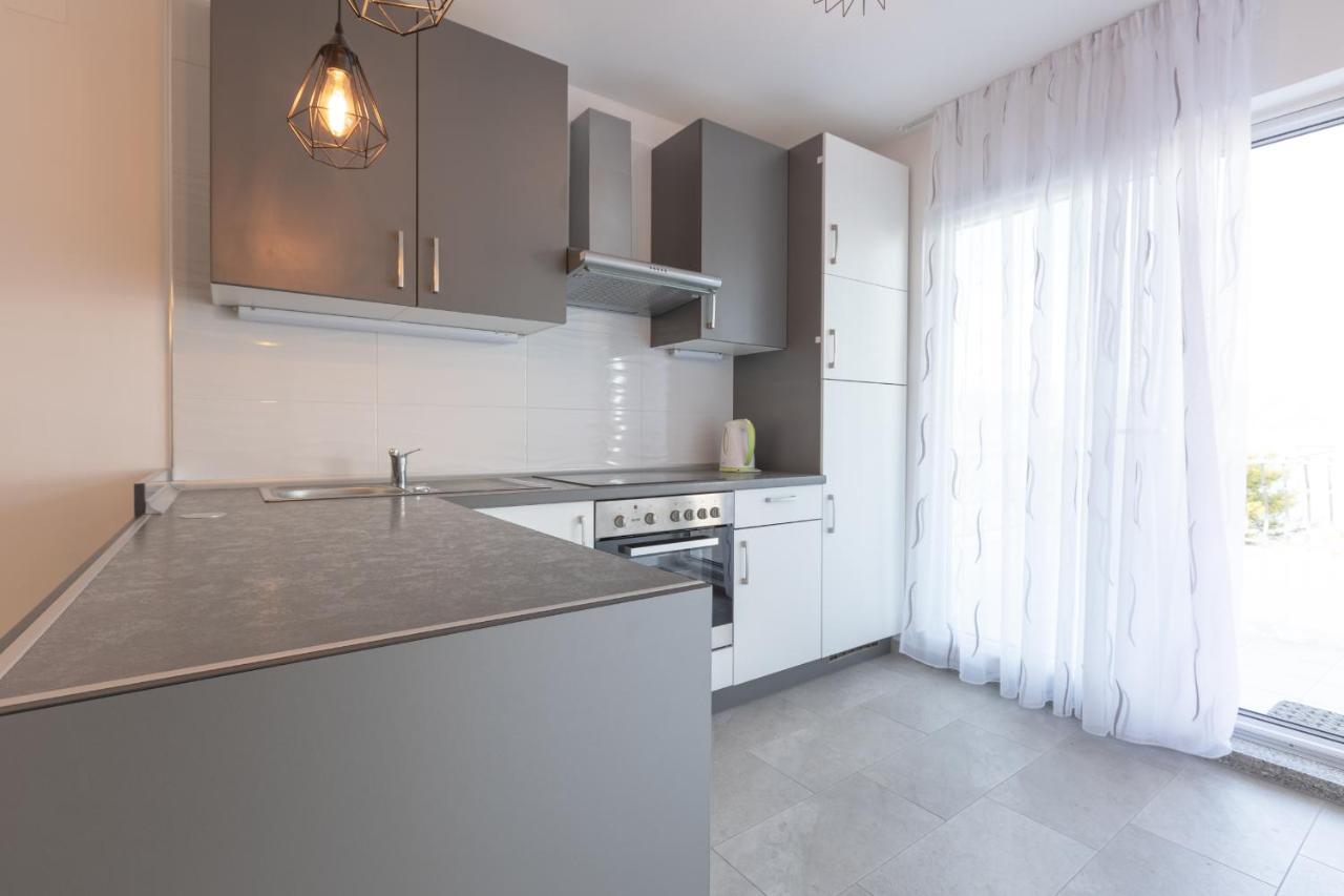 Holiday Home Insulam Mare Trogir Luaran gambar